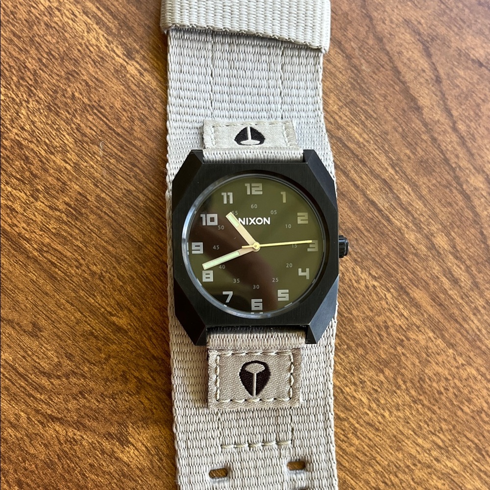 Nixon The Scout vintage watch